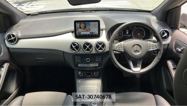Mercedes Benz B-CLASS 2018-01 8281580-2