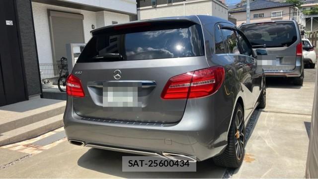 Mercedes Benz B-CLASS 2018-06 8281947-12