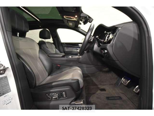 Bentley BENTAYGA 2018-07 8285786-5