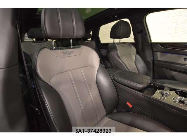 Bentley BENTAYGA 2018-07 8285786-6