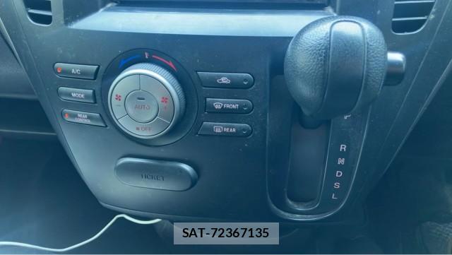 Mazda BIANTE 2010-02 8281458-14