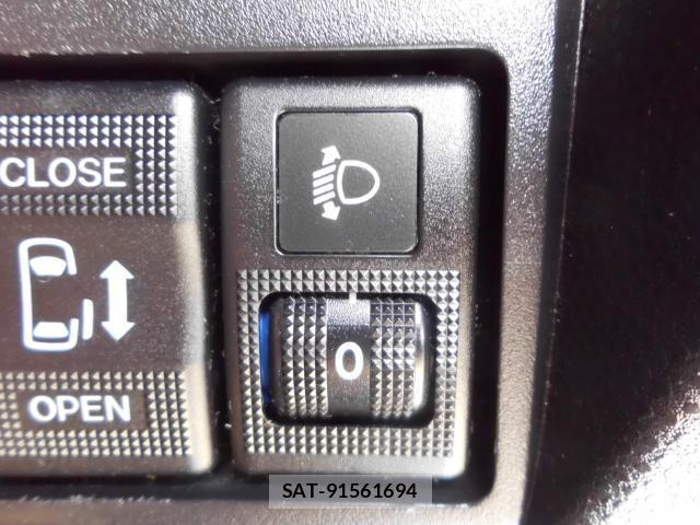 Mazda BIANTE 2014-08 8282733-10