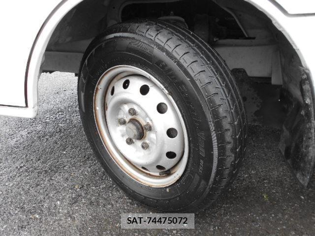Mazda BONGO VAN 2014-01 8285593-16