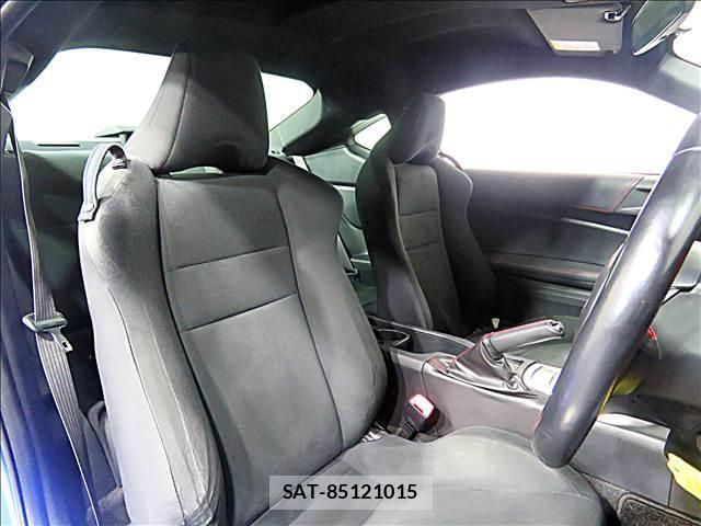 Subaru BRZ 2016-08 8281235-11