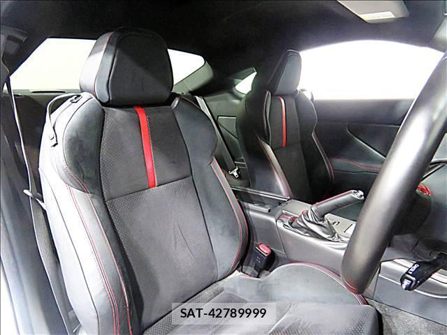 Subaru BRZ 2021-09 8281237-11