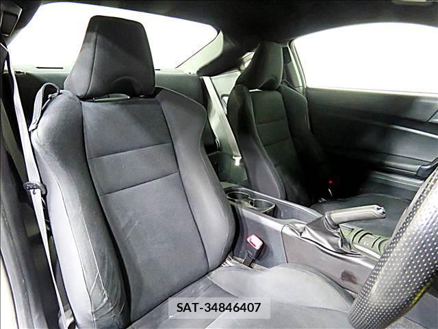 Subaru BRZ 2015-04 8281246-11