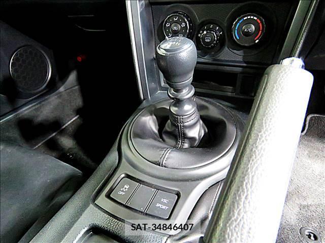 Subaru BRZ 2015-04 8281246-17
