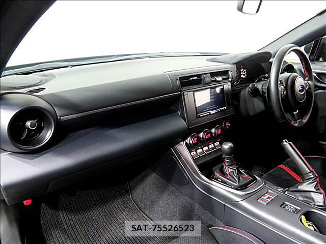 Subaru BRZ 2021-10 8281248-12