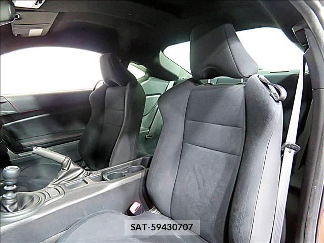 Subaru BRZ 2014-10 8281251-13