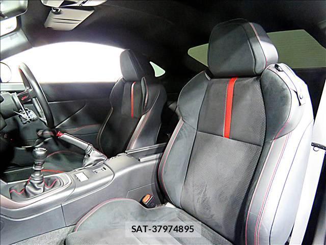 Subaru BRZ 2021-10 8281256-13