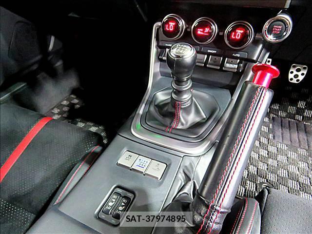 Subaru BRZ 2021-10 8281256-17