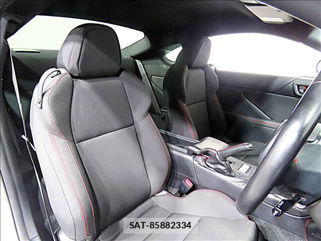 Subaru BRZ 2021-12 8281260-11