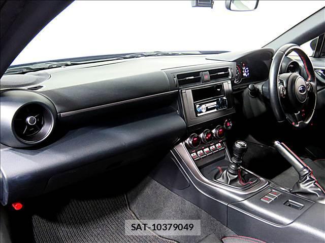 Subaru BRZ 2022-04 8281262-12