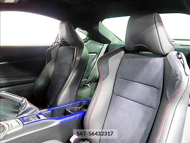 Subaru BRZ 2013-03 8281264-13