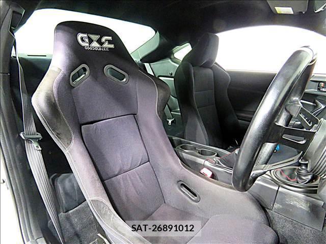 Subaru BRZ 2012-04 8281267-2