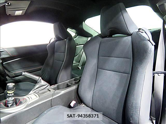 Subaru BRZ 2012-12 8281270-13