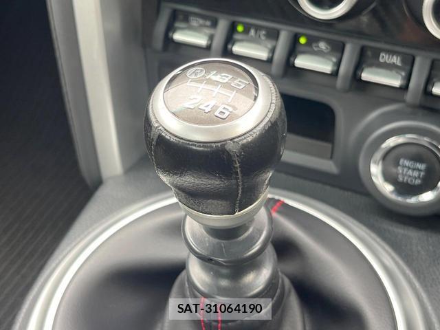 Subaru BRZ 2017-03 8282526-2