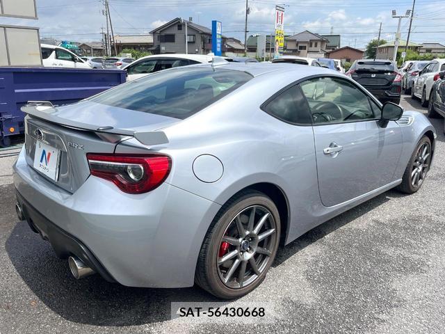 Subaru BRZ 2018-06 8282818-16
