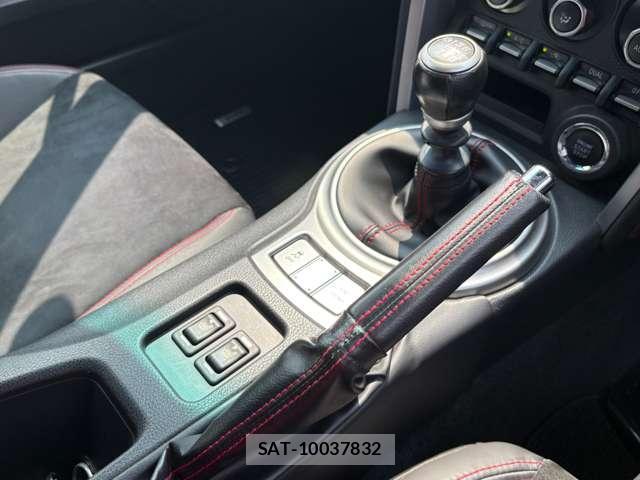 Subaru BRZ 2012-06 8285348-17