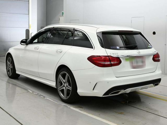 Mercedes Benz C-CLASS 2015-08 8278921-7