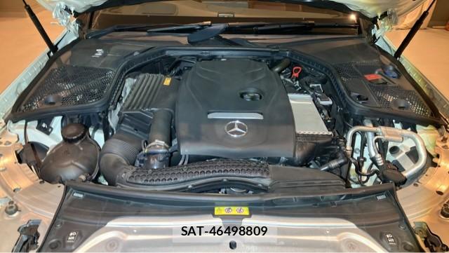 Mercedes Benz C-CLASS 2019-01 8281310-7