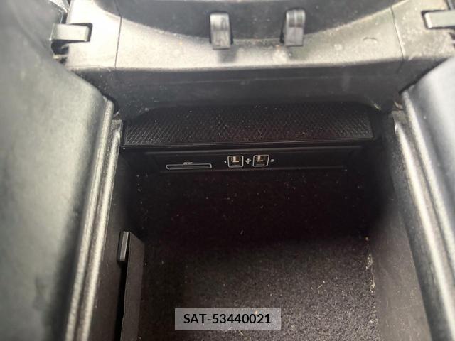 Mercedes Benz C-CLASS 2015-12 8284064-13