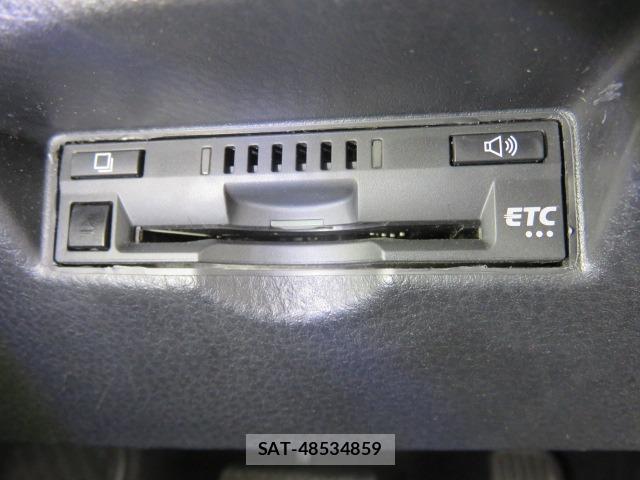 Toyota C-HR 2017-04 8277685-8