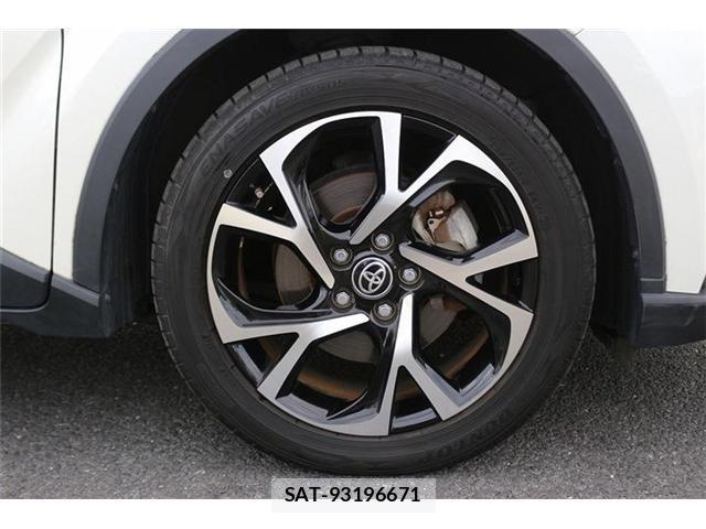 Toyota C-HR 2019-12 8278093-13