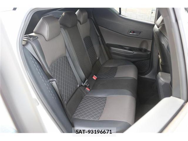 Toyota C-HR 2019-12 8278093-15