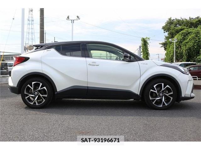 Toyota C-HR 2019-12 8278093-8
