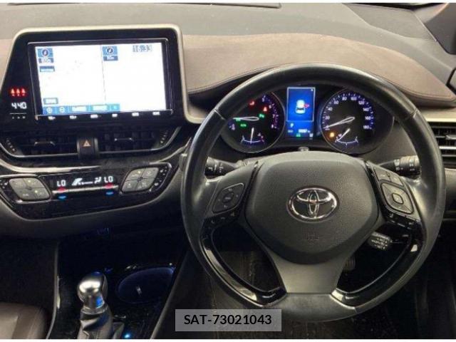 Toyota C-HR 2019-01 8278290-2