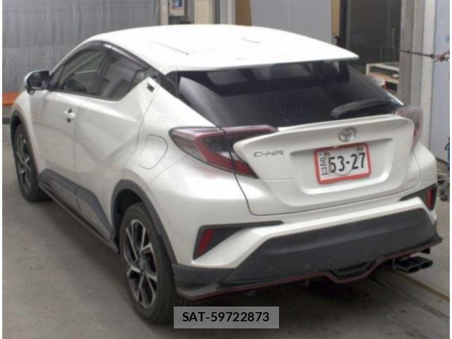 Toyota C-HR 2017-05 8278347-1