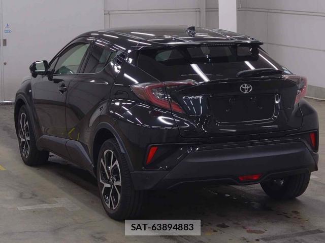 Toyota C-HR 2017-04 8278555-4