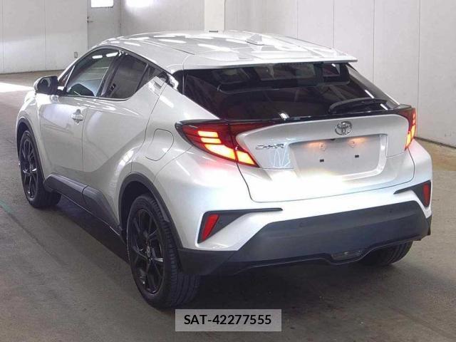 Toyota C-HR 2023-08 8278575-1