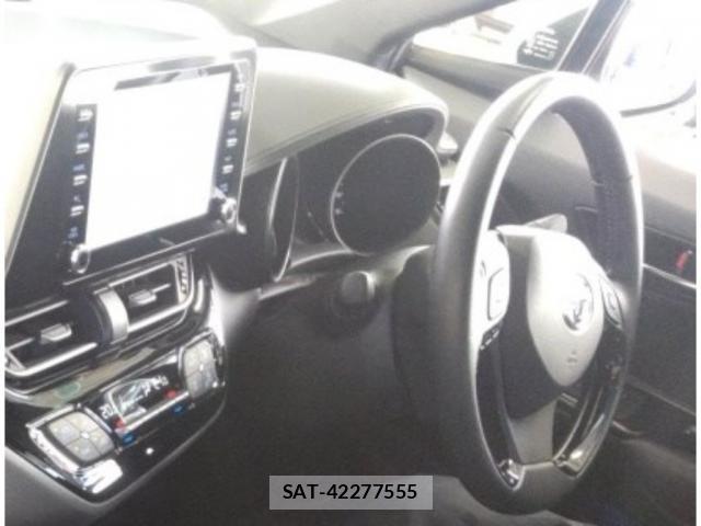 Toyota C-HR 2023-08 8278575-2