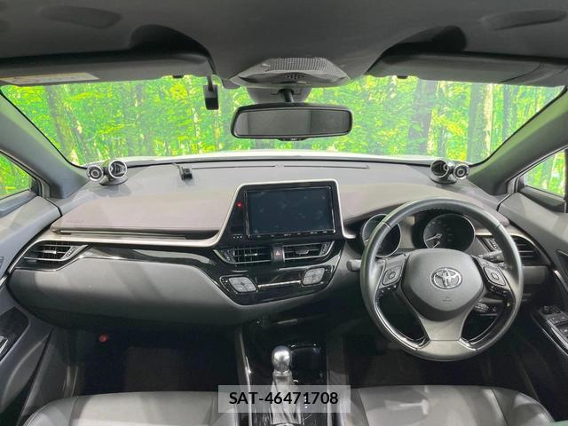 Toyota C-HR 2018-10 8279469-1