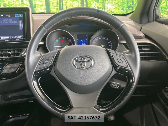 Toyota C-HR 2017-09 8279616-10