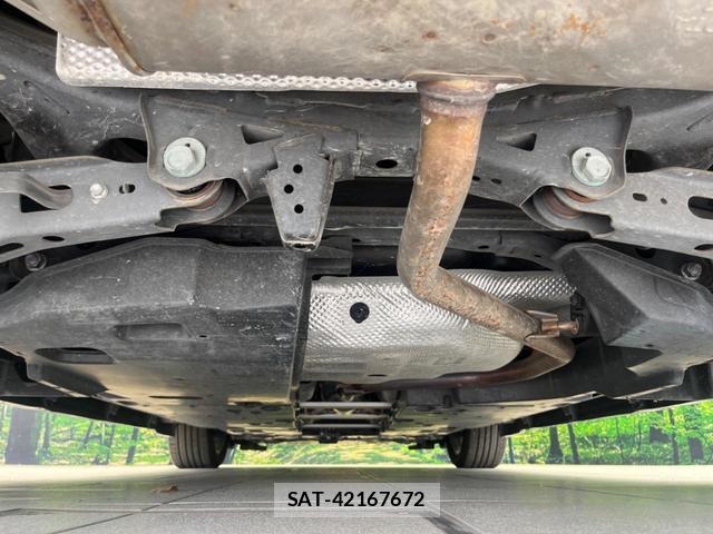 Toyota C-HR 2017-09 8279616-18