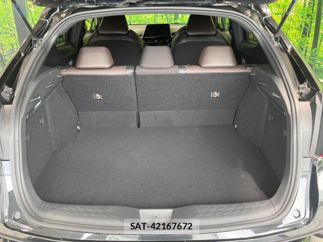 Toyota C-HR 2017-09 8279616-9