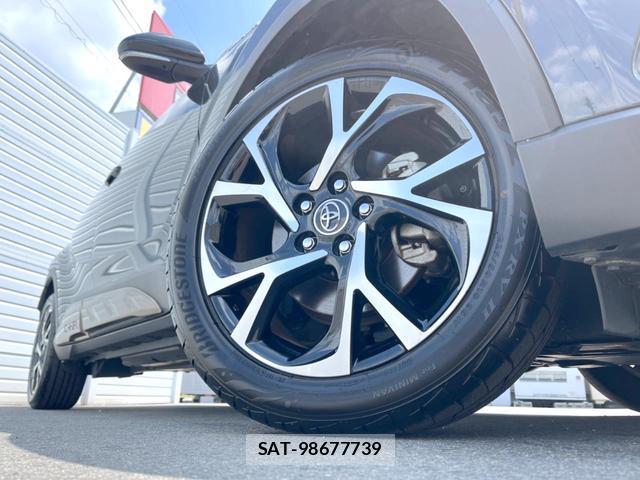 Toyota C-HR 2019-03 8279776-13
