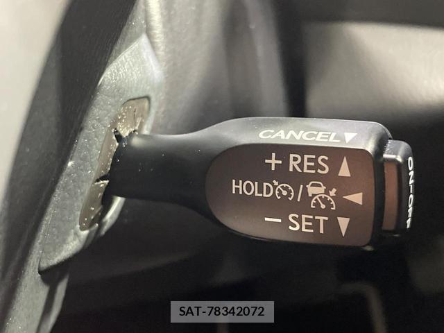 Toyota C-HR 2018-03 8280274-5