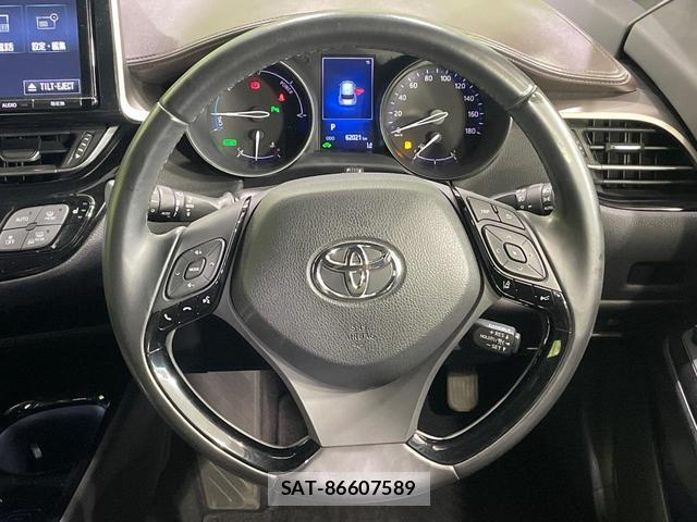 Toyota C-HR 2017-02 8280275-10