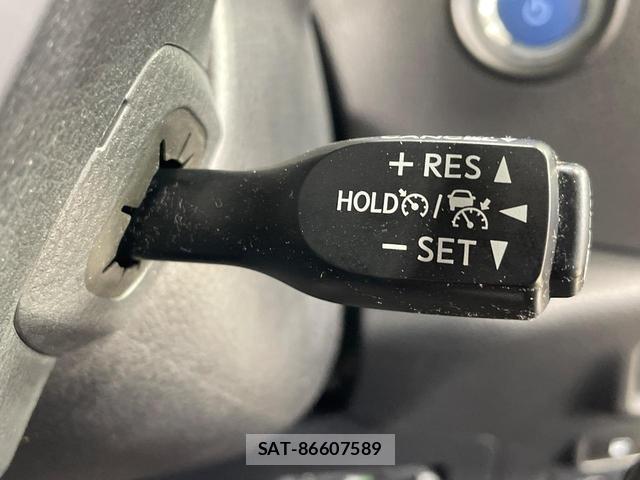Toyota C-HR 2017-02 8280275-5