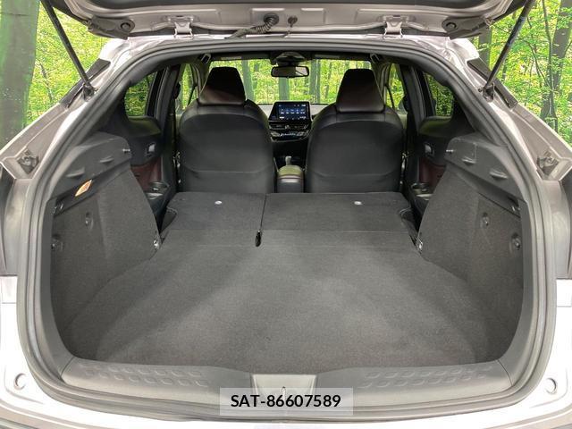 Toyota C-HR 2017-02 8280275-9