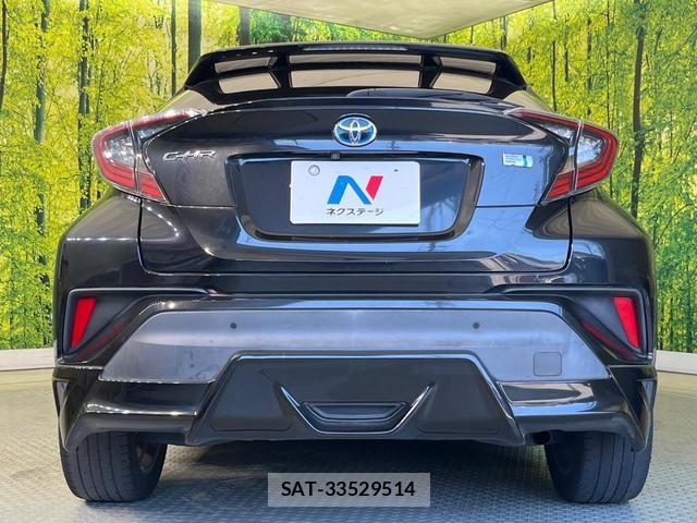 Toyota C-HR 2017-03 8280361-14