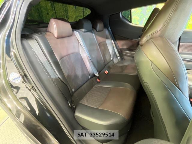 Toyota C-HR 2017-03 8280361-8