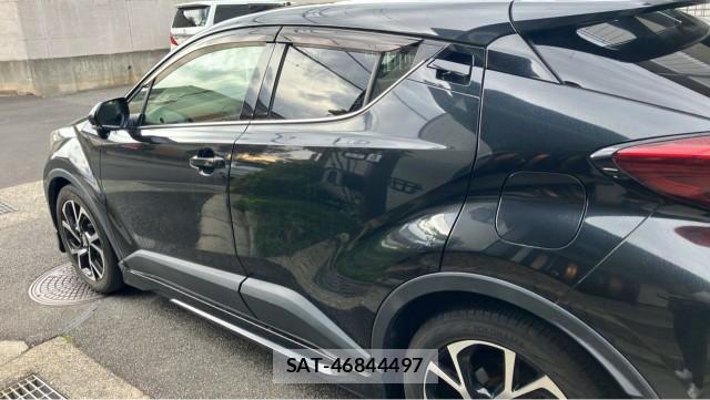 Toyota C-HR 2018-12 8280454-10