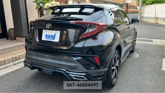 Toyota C-HR 2018-12 8280454-12