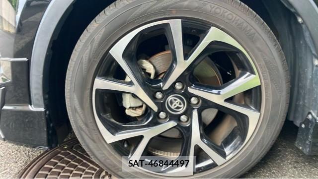 Toyota C-HR 2018-12 8280454-8