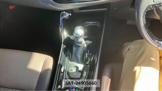 Toyota C-HR 2017-11 8280587-14